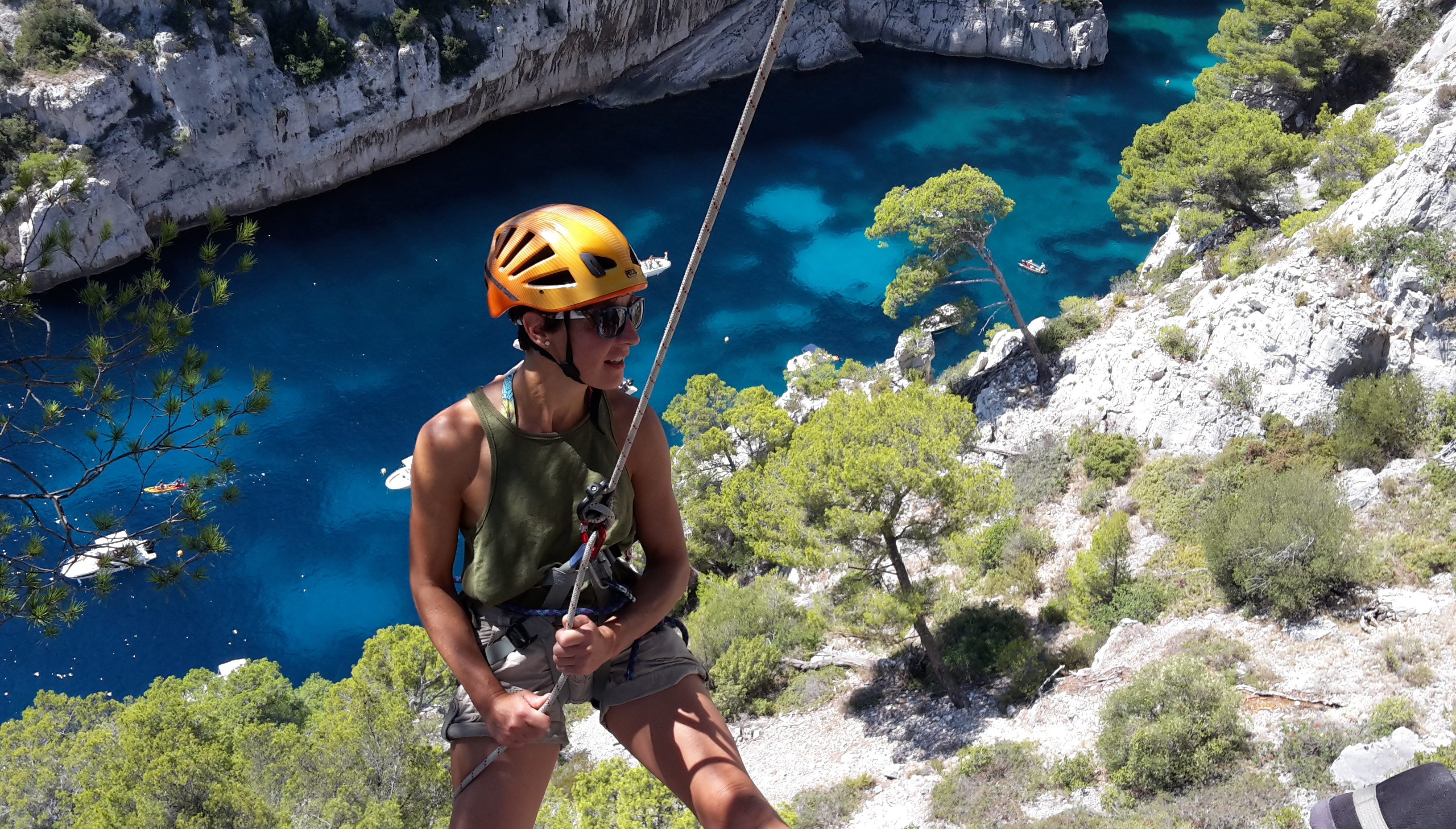 faire du Rappel dans les calanques